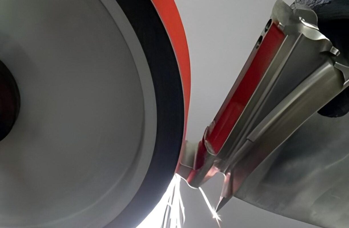 Automotive Industry 4 Blade Pouring Riser